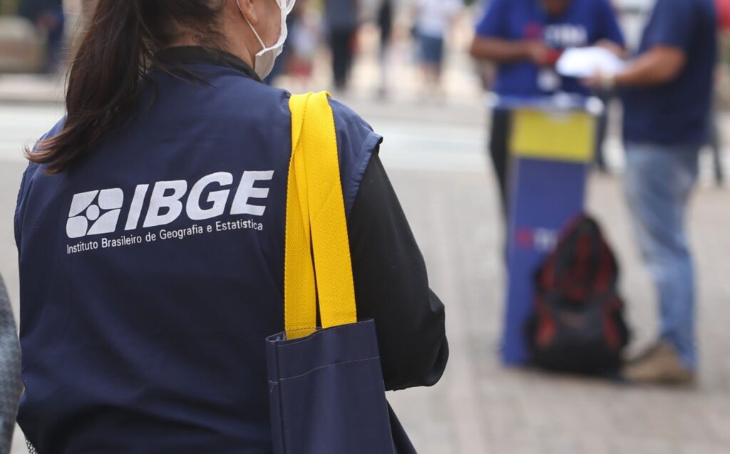 IBGE anuncia seleção para estágio no Acre com bolsas de até R$ 1.200