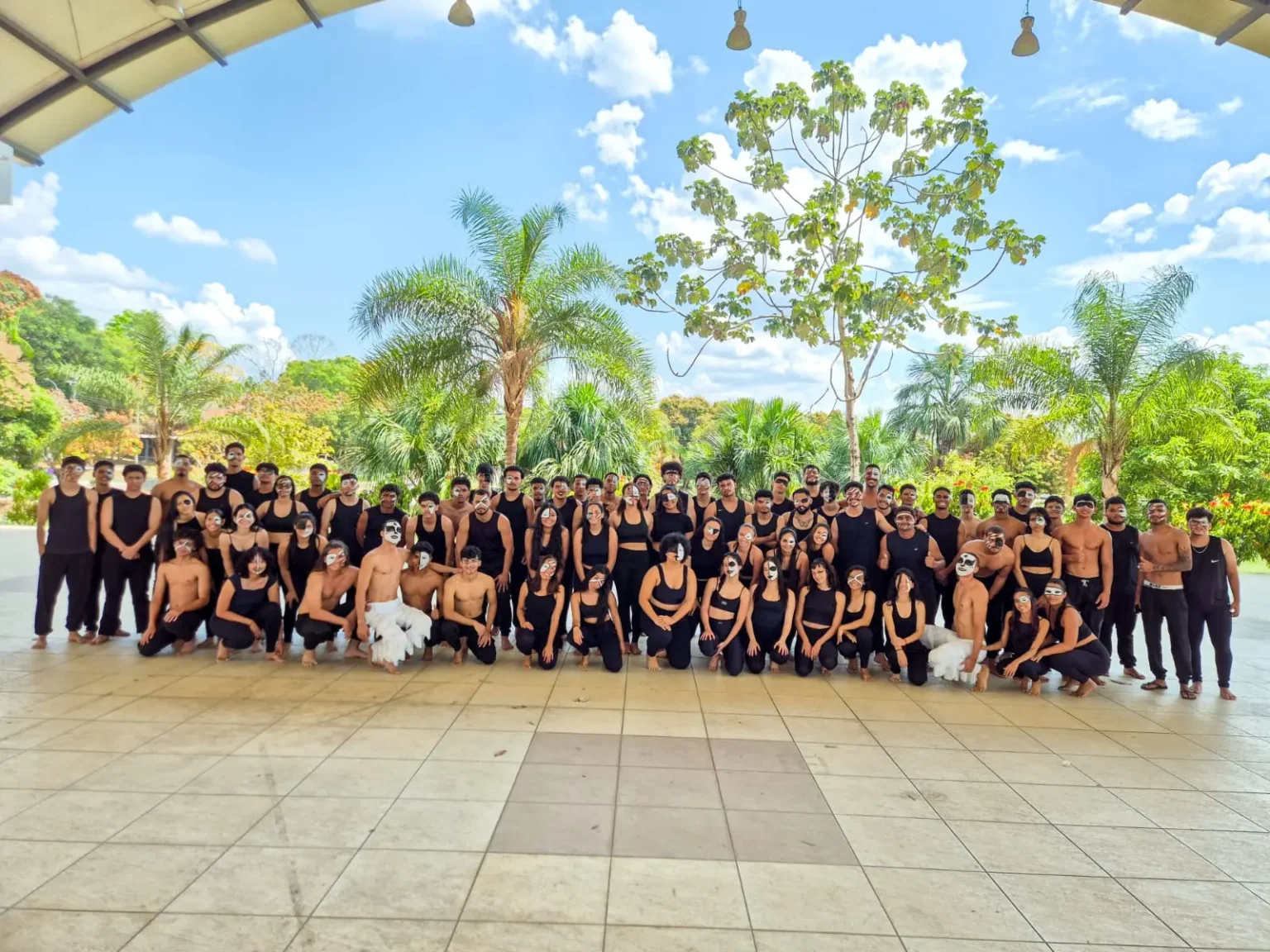 Estudantes da Ufac Celebram Ney Matogrosso em Performance Memorável Imagem do artigo