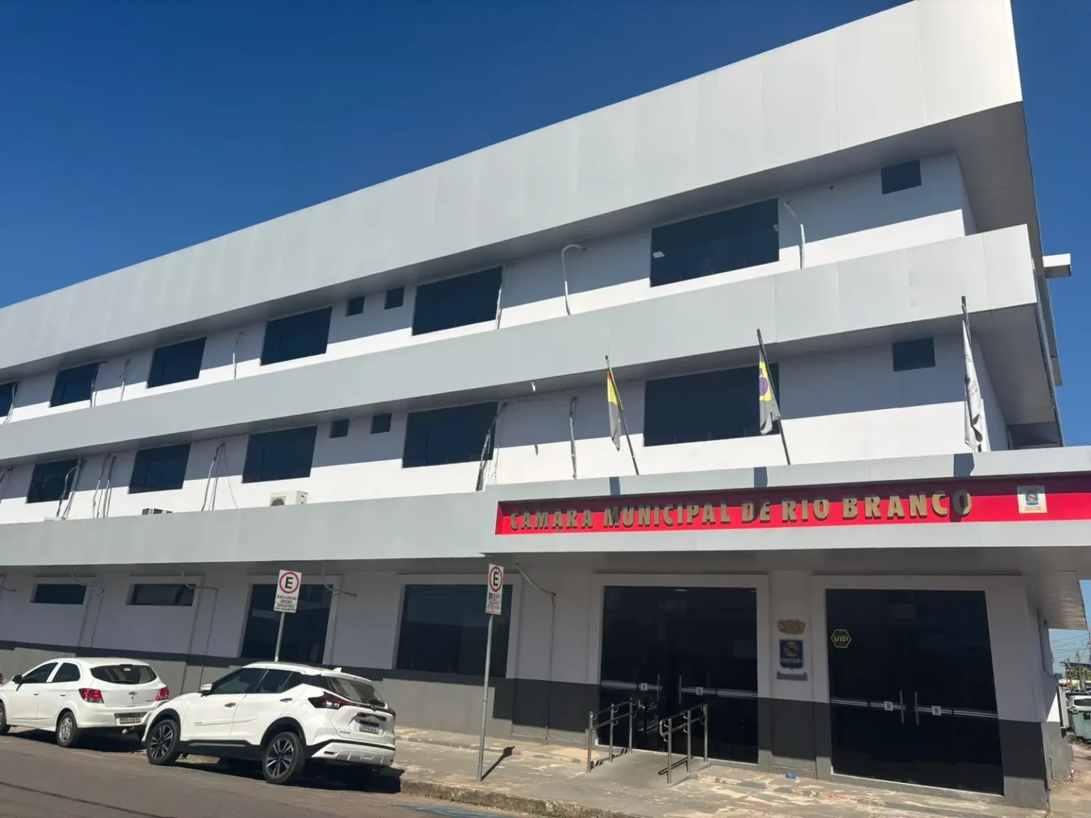 Câmara de Rio Branco Aprova Aumento do Subsídio ao Transporte Coletivo em Meio a Controvérsias Imagem do artigo