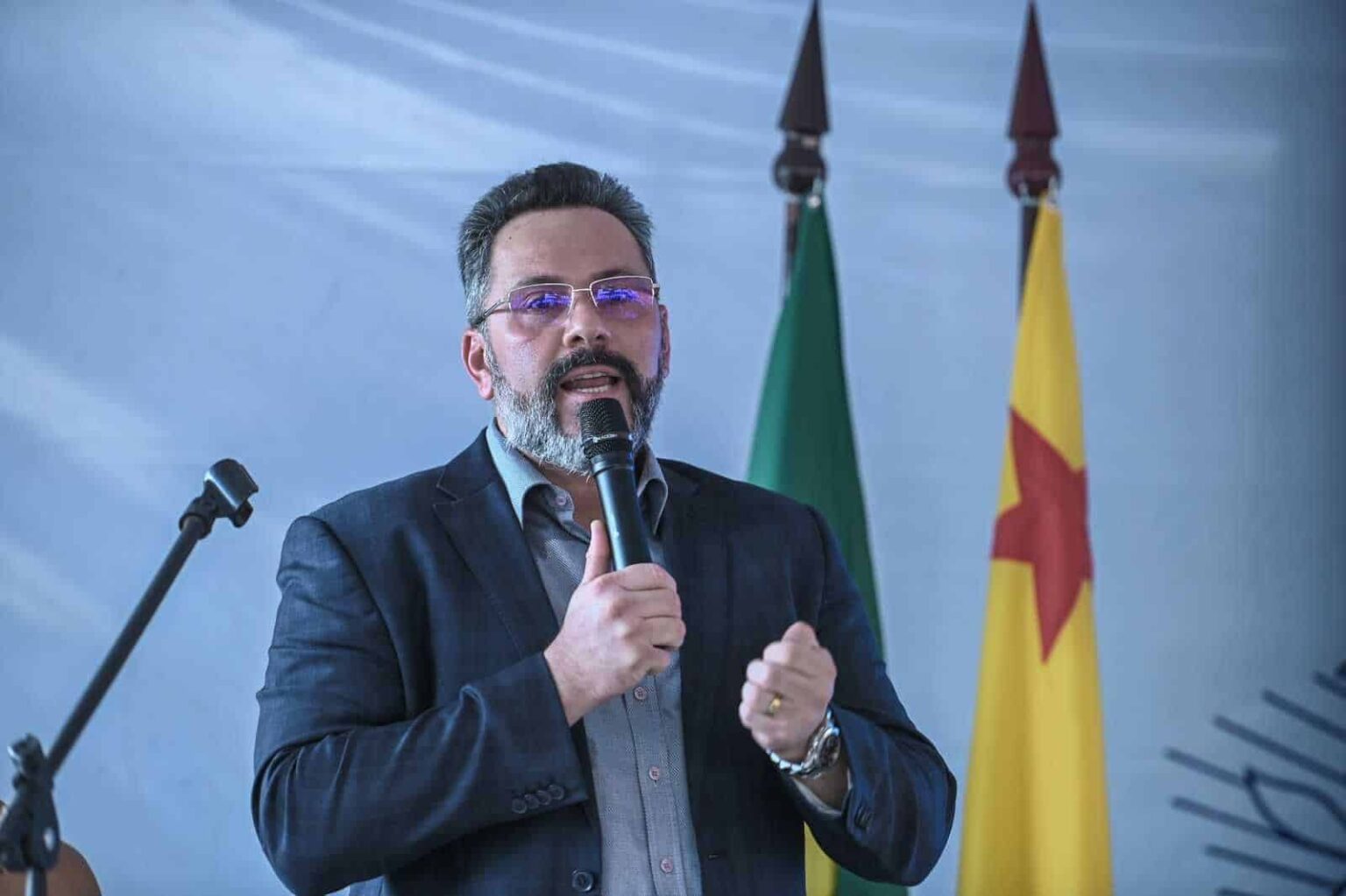 Alan Rick se Destaca na Corrida pelo Governo do Acre, Revela Pesquisa Paraná Pesquisas Imagem do artigo