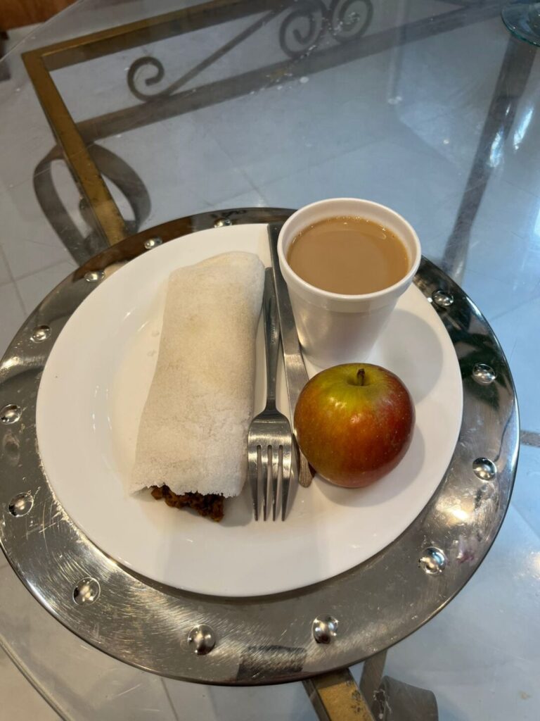 Café da Manhã Gratuito em Porto Velho: Impactos Econômicos e Interação Social