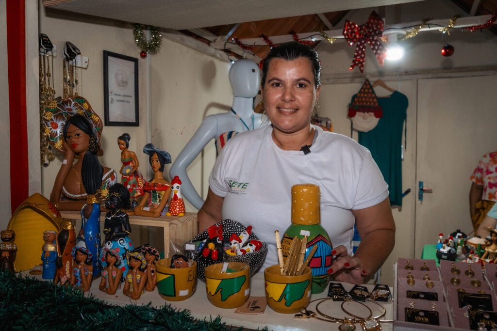 Artesanato com Barro: A Superação de Débora Ribeiro e Seu Empreendimento Inspirador Imagem do artigo