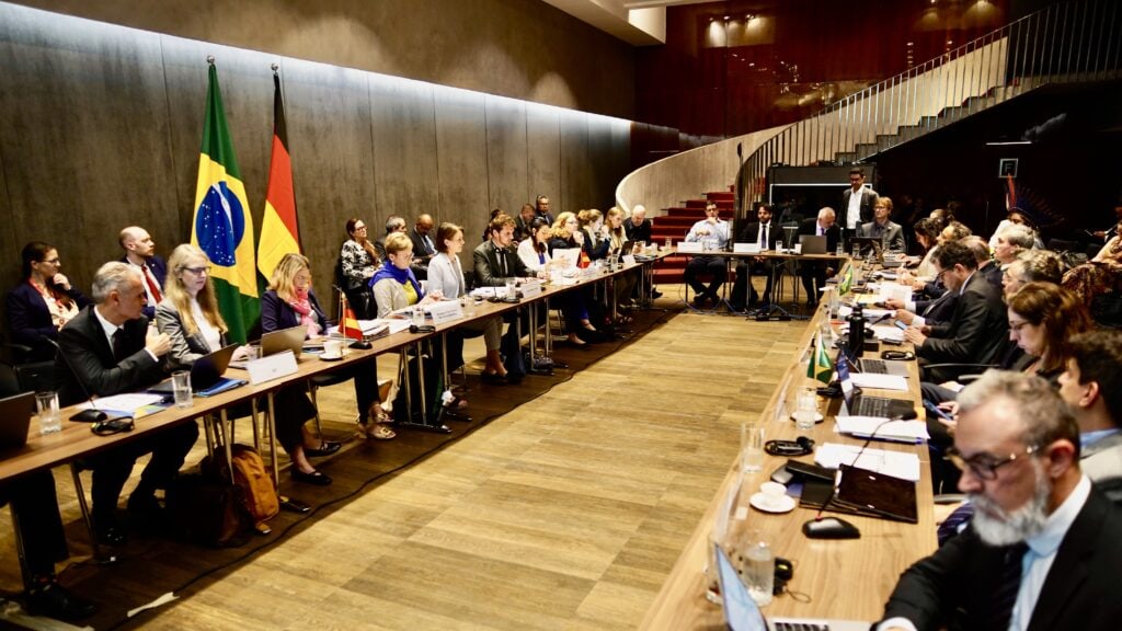 Acre Avança em Cooperação Internacional com Alemanha e Destaca Programa REM Imagem do artigo