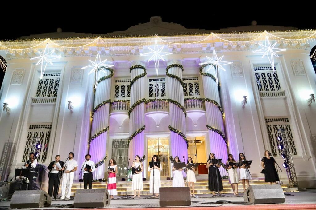 Celebração Musical de Fim de Ano: Diversidade e Inclusão em Cena Imagem do artigo