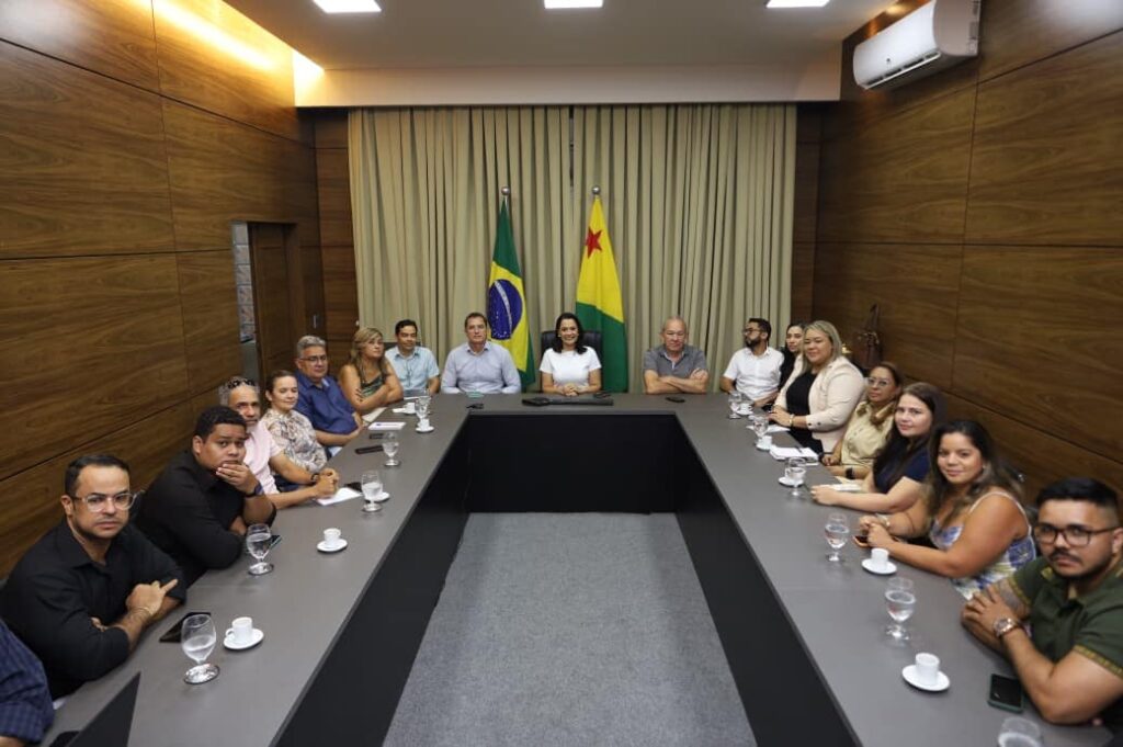 Mailza Assis Reconhece Equipe da SEASDH e Realiza Balanço das Ações de 2025