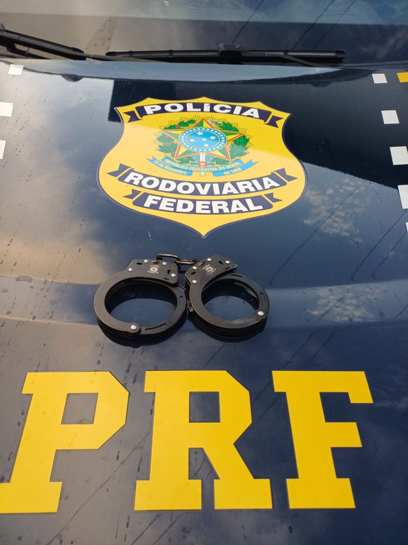 PRF no Acre Captura Homem Condenado por Tráfico de Drogas com Mandado de Prisão Imagem do artigo