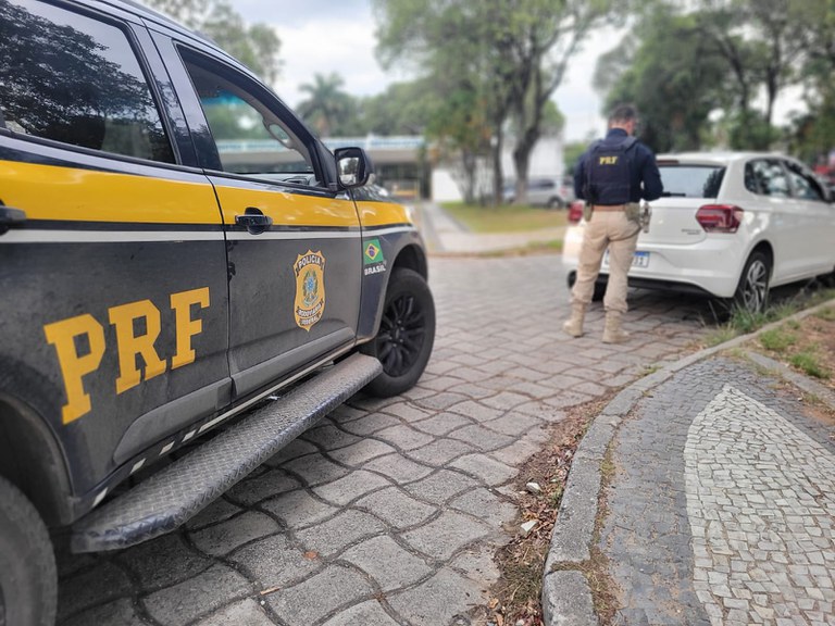 Recuperação de Carro Clonado em Cariacica: Ação da PRF Surpreende! Imagem do artigo