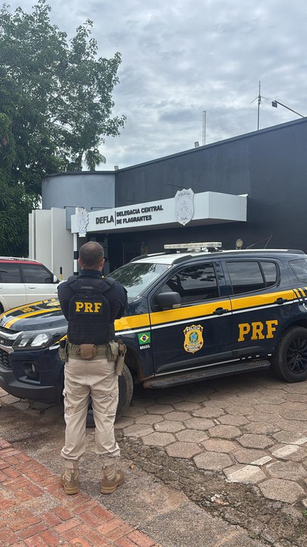 PRF Intensifica Fiscalização no Acre e Prende Foragidos Durante o Natal PRF Intensifica Fiscalização no Acre e Prende Foragidos Durante o Natal