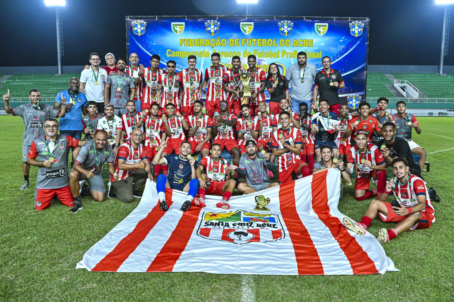 Santa Cruz-AC Faz História com Título e Acesso ao Acreano - Conquista Marcante