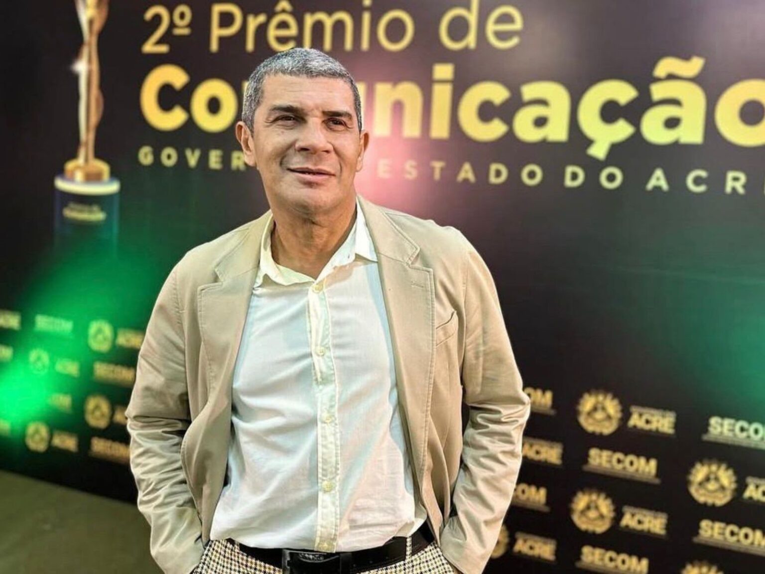 Tragédia no Acre: Ativista Cultural Moisés Alencastro é Encontrado Morto em Seu Apartamento