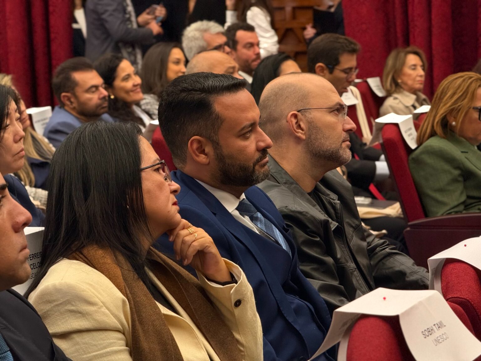 Aberson Carvalho em Sevilha: Representando o Acre em Debate Educacional