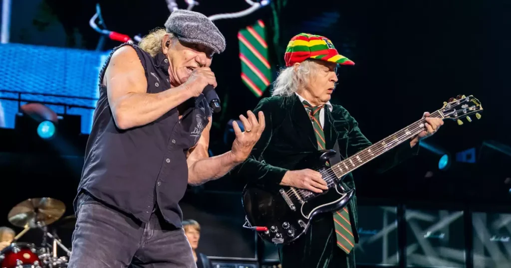 AC/DC em Turnê: Vídeo de Performance Gera Debates Sobre Qualidade da Banda AC/DC em Turnê: Vídeo de Performance Gera Debates Sobre Qualidade da Banda