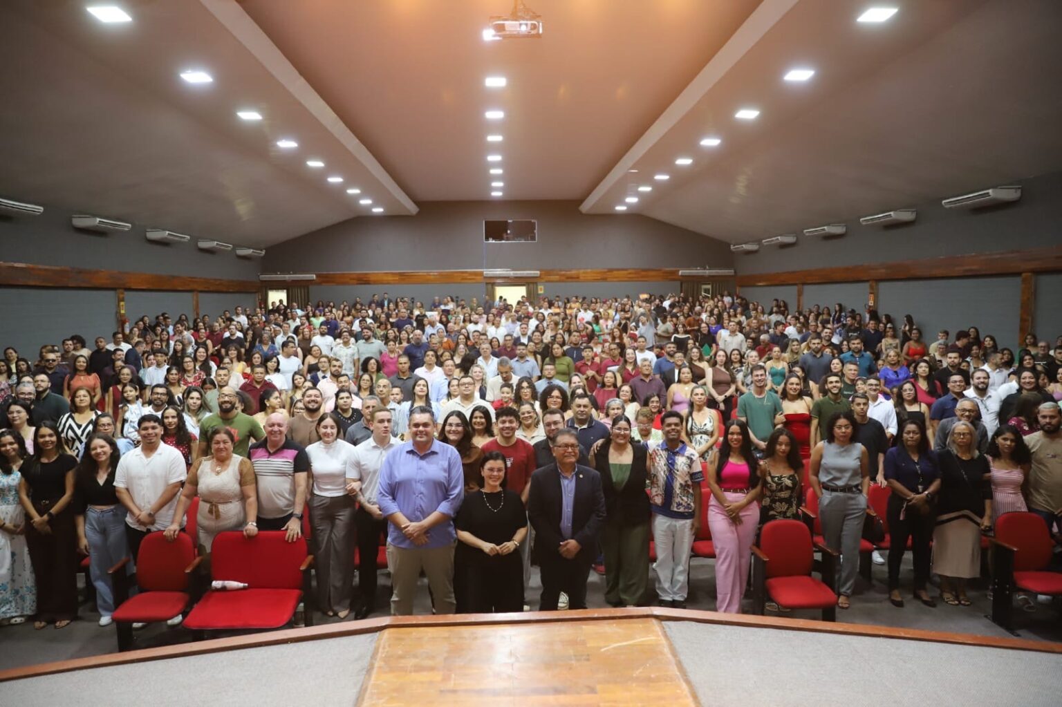 Acre Aposta na Educação: 175 Novos Professores São Empossados em Rio Branco Acre Aposta na Educação: 175 Novos Professores São Empossados em Rio Branco