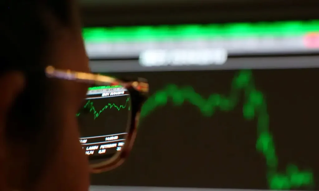 Bolsa de Valores atinge recorde com alívio em tensões externas