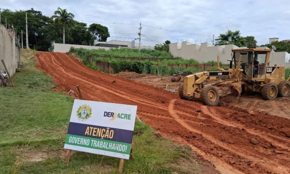 Deracre Inicia Obra de Drenagem e Pavimentação na Rua Luxemburgo em Rio Branco Deracre Inicia Obra de Drenagem e Pavimentação na Rua Luxemburgo em Rio Branco