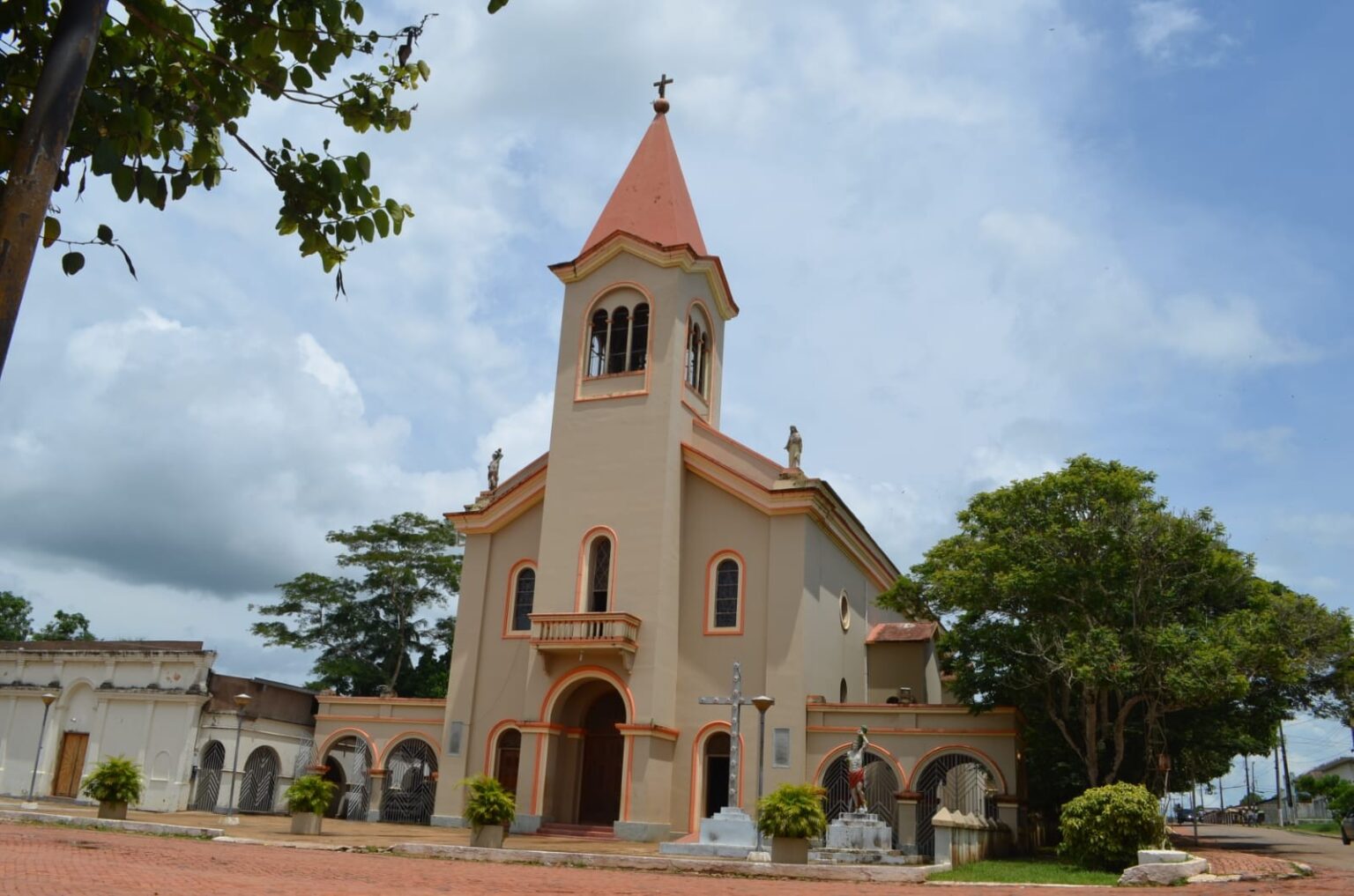 Festa de São Sebastião: Programação Cultural Com Shows e Esportes em Xapuri - AC