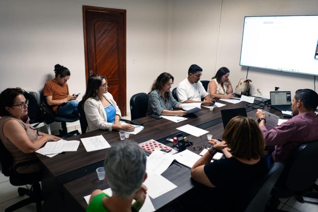 Fortalecimento do Turismo no Acre: Governo e Conselho Estadual de Turismo se Reúnem Fortalecimento do Turismo no Acre: Governo e Conselho Estadual de Turismo se Reúnem