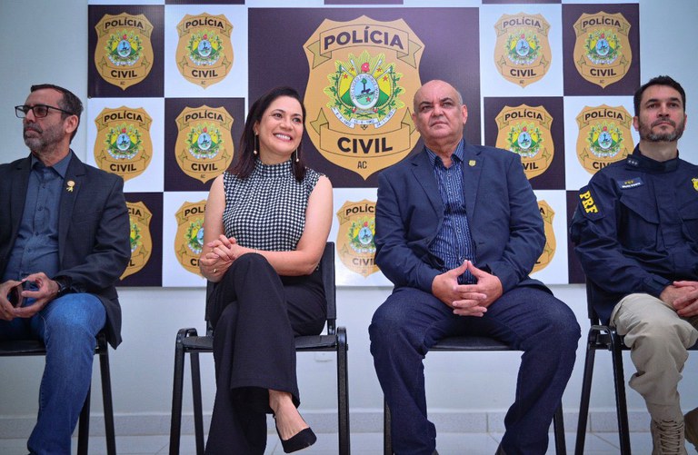 Fortalecimento Institucional no Acre: A Revitalização da Unidade da PRF Fortalecimento Institucional no Acre: A Revitalização da Unidade da PRF