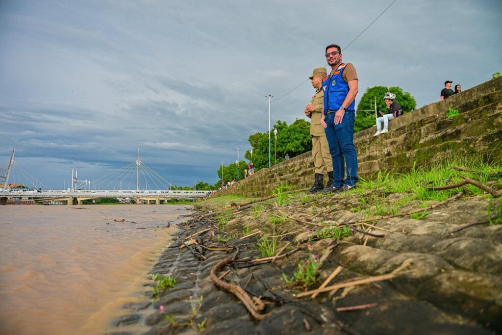 Governador Gladson Camelí acompanha a cheia do Rio Acre e intensifica apoio às famílias afetadas