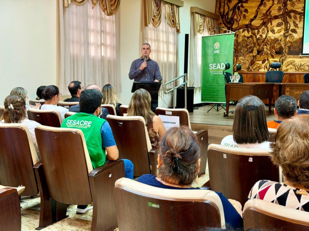 Governo do Acre Apresenta Manual sobre Política de Capacitação de Servidores Governo do Acre Apresenta Manual sobre Política de Capacitação de Servidores