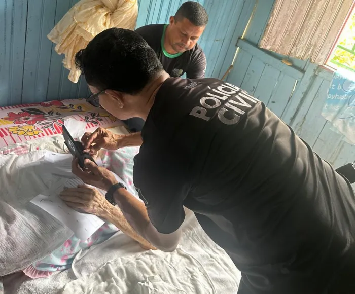 Polícia Civil Realiza Atendimento Especial para Idosa de 105 Anos na Zona Rural do Acre Polícia Civil Realiza Atendimento Especial para Idosa de 105 Anos na Zona Rural do Acre