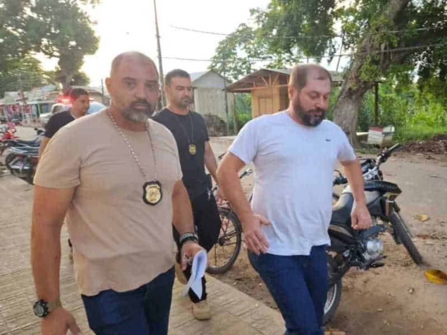 Professor do Acre Recebe Pena de 4 Anos por Tortura a Aluno e é Demitido pelo MEC Professor do Acre Recebe Pena de 4 Anos por Tortura a Aluno e é Demitido pelo MEC