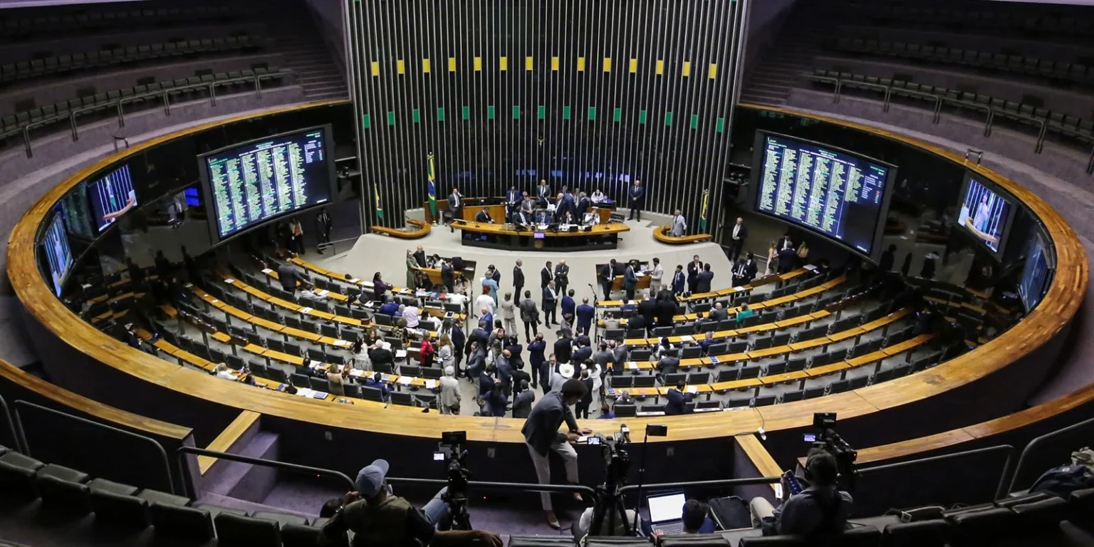 PSDB e Podemos: Alternativas para Deputados com Risco de Reeleição no Acre