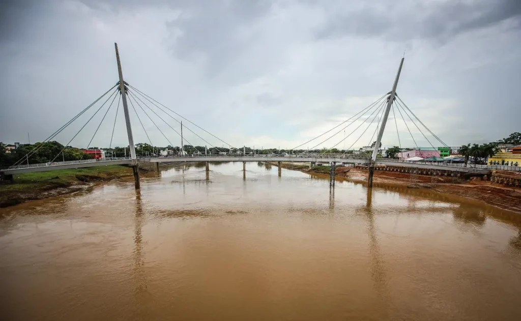 Rio Acre em Elevação: Nível Atinge 14,57 Metros em Rio Branco