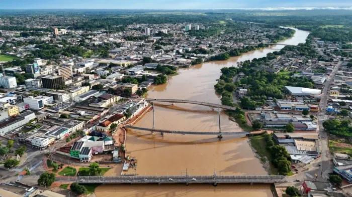 Rio Acre Sai da Cota de Alerta e Rios Acreanos Apresentam Vazante Significativa Rio Acre Sai da Cota de Alerta e Rios Acreanos Apresentam Vazante Significativa