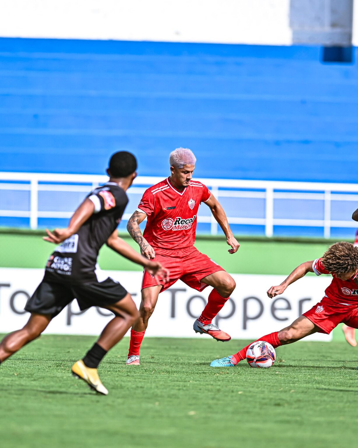 Rio Branco-AC Busca Reforços para Enfrentar Galvez com Dúvidas no Elenco