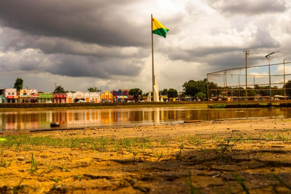 Rio Branco em Alerta: Prefeitura Acompanha Nível do Rio Acre e Adota Medidas de Segurança