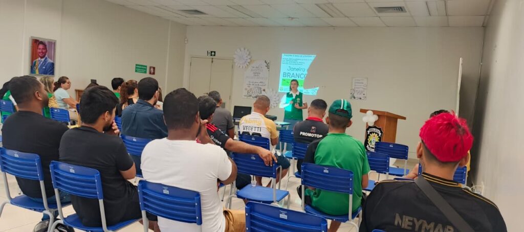 Saúde Mental em Foco: Palestra Aborda Questões Cruciais na Central de Alternativas Penais