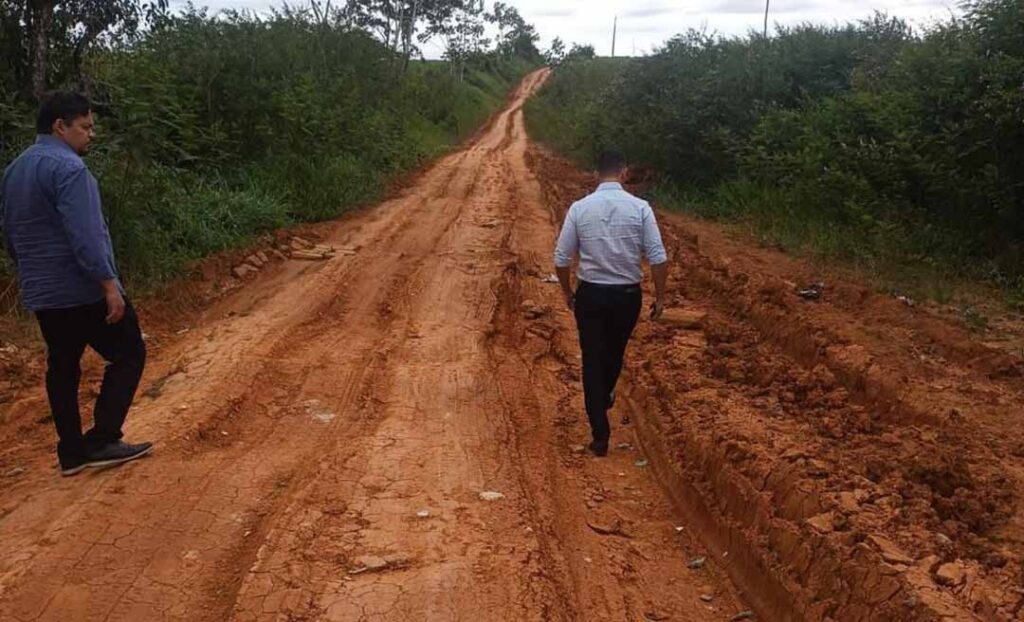 TCE-AC Monitora Manutenção de Ramais na Estrada Transacreana: Compromisso com a Infraestrutura