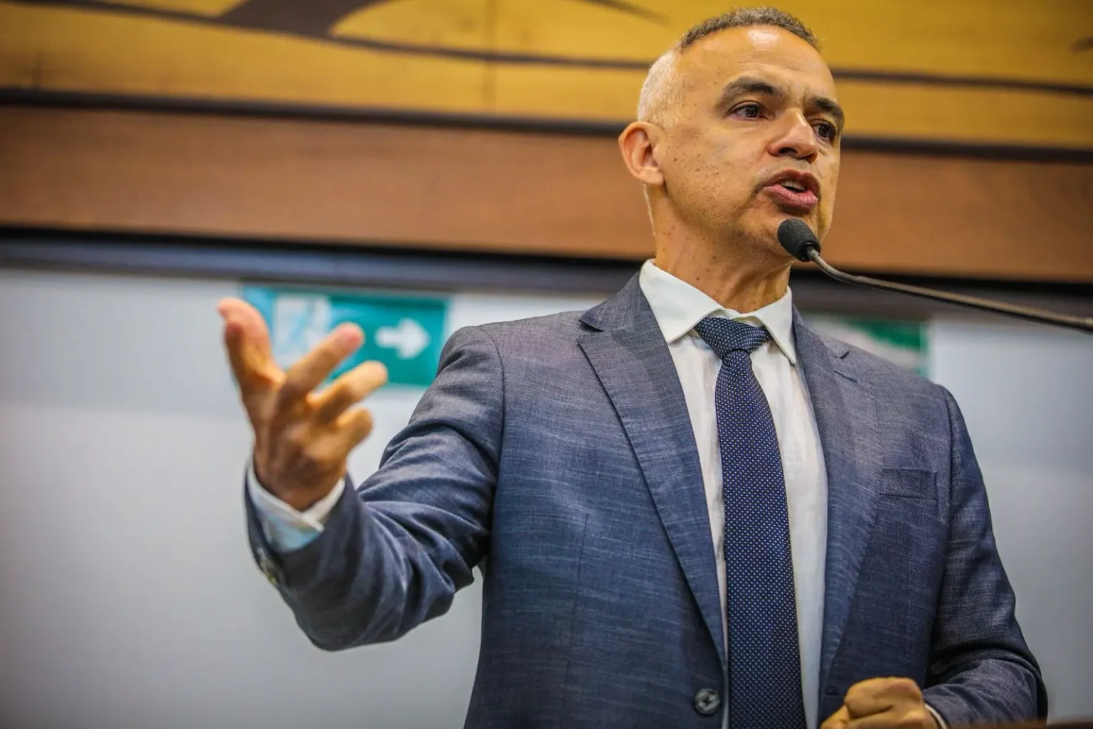 TCE Notifica Secretário de Planejamento Sobre Emendas na Saúde do Acre