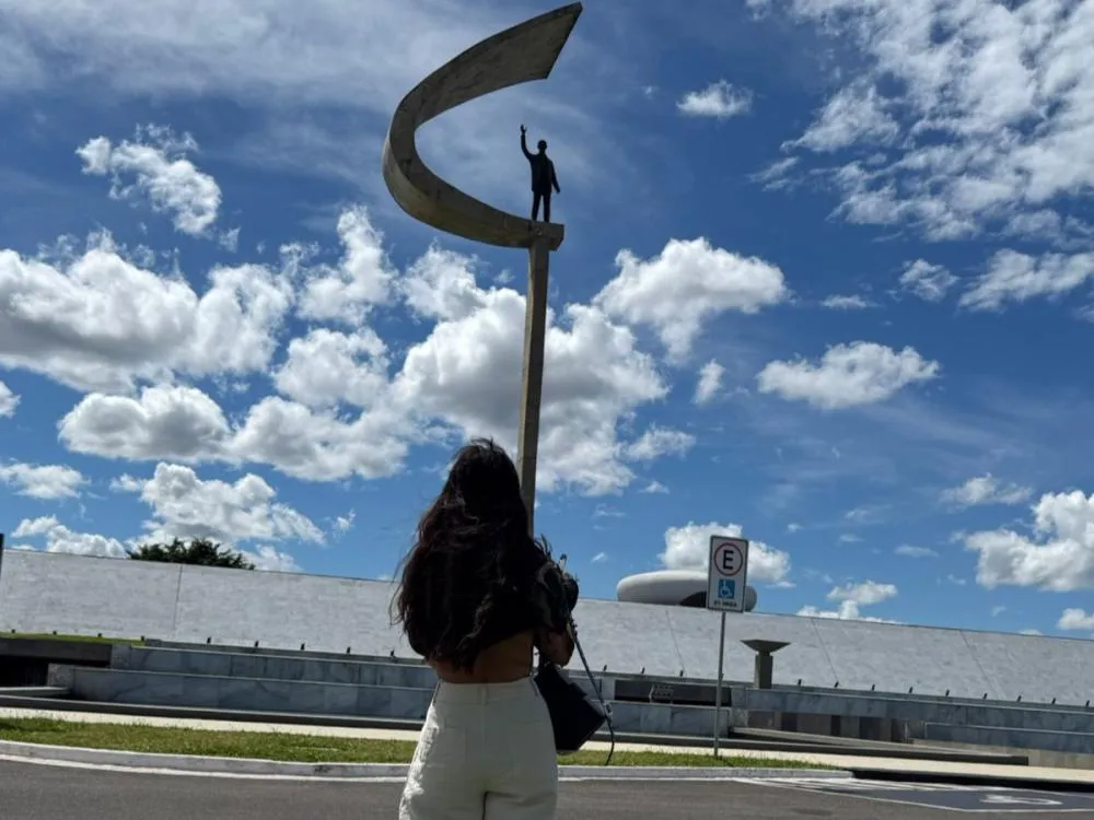 Descobrindo o Legado de JK: Um Domingo no Memorial Descobrindo o Legado de JK: Um Domingo no Memorial