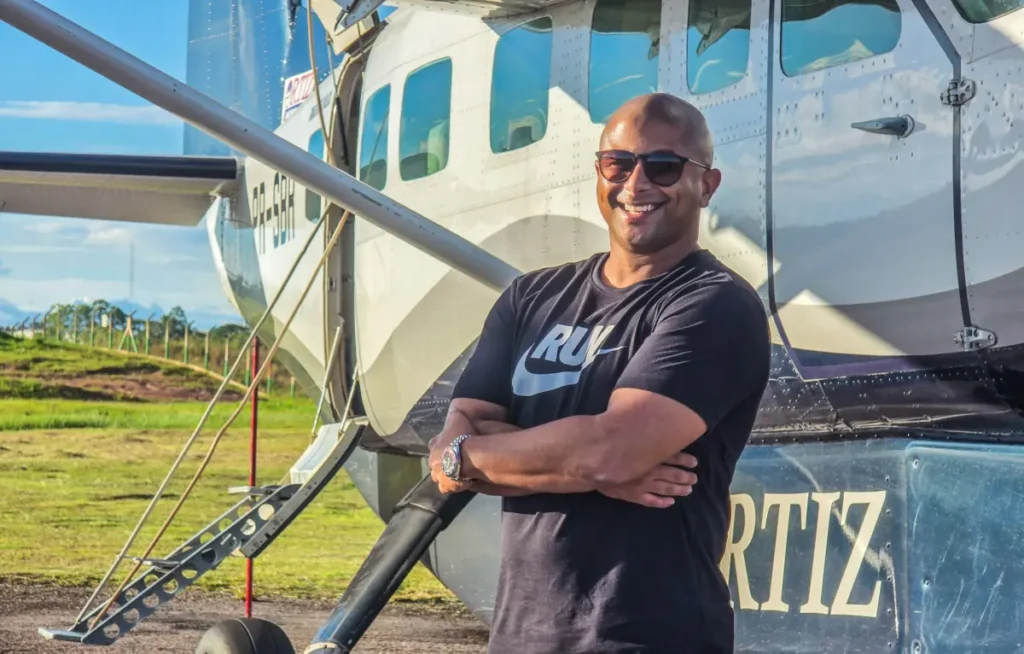 Egípcio de 32 anos troca continentes pela aviação regional no Acre