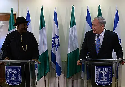 Epstein e Tecnologia: Relações Comerciais Influenciadas por Inovação Epstein e Tecnologia: Relações Comerciais Influenciadas por Inovação