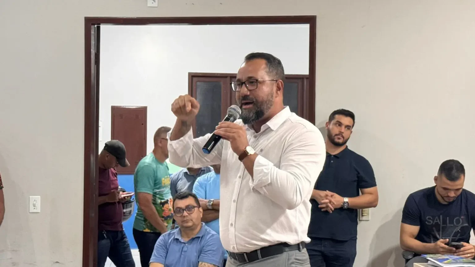 Feijó: Railson Ferreira Anuncia Avanços na Educação com Aumento Salarial e Modernização