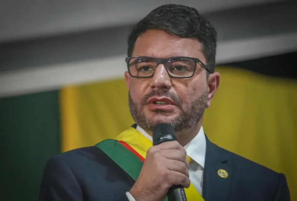 Gladson Cameli comenta sobre o PSDB: 'Quem não quer estar no mesmo barco deve arrumar a trouxa e sai