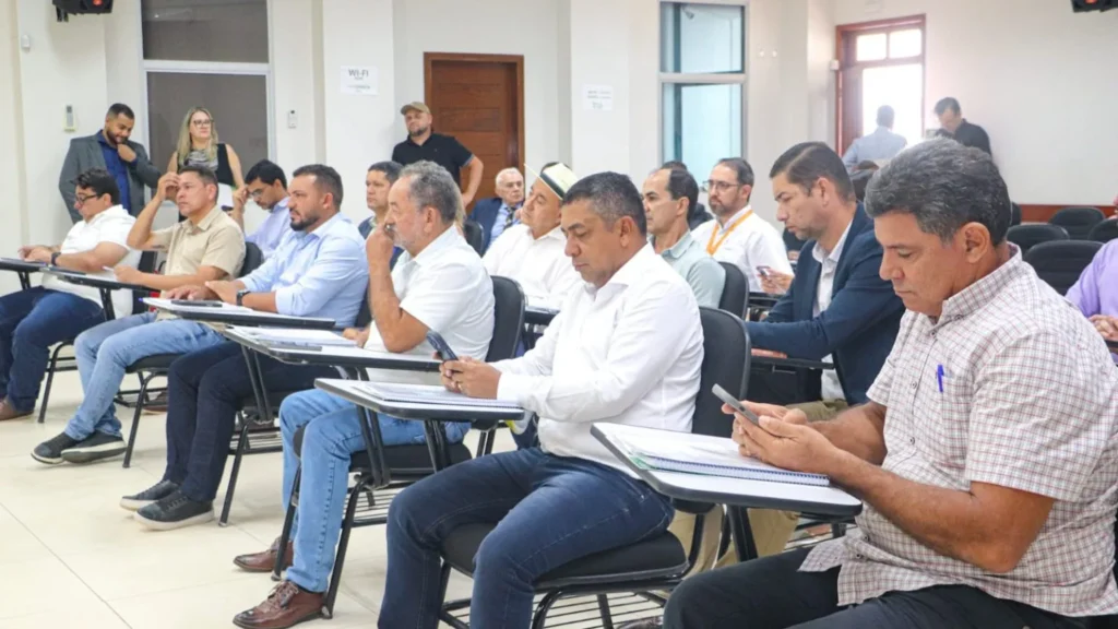 Prefeitos do Acre Se Unem para Resolver Problemas de Resíduos Sólidos