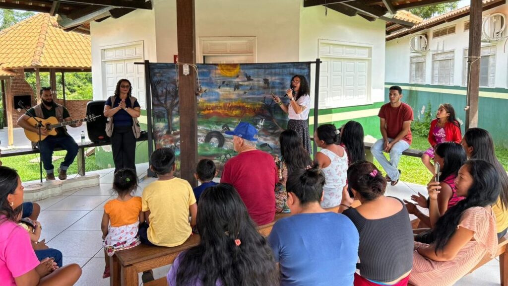 Rio Branco Lança Iniciativa de Saúde Ambiental Indígena com Teatro e Realidade Virtual