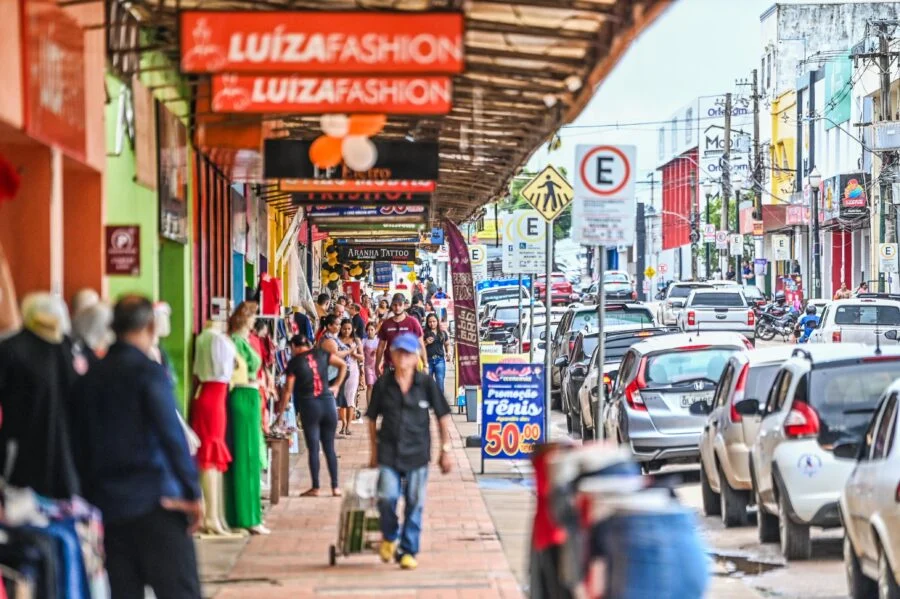 Salário Médio no Acre é de R$ 2.794, Abaixo da Média Nacional, segundo IBGE Salário Médio no Acre é de R$ 2.794, Abaixo da Média Nacional, segundo IBGE