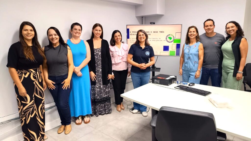 Saúde no Estado de Goiás: Capacitação de Novos Tutores para o Programa EpiSUS Fundamental Saúde no Estado de Goiás: Capacitação de Novos Tutores para o Programa EpiSUS Fundamental