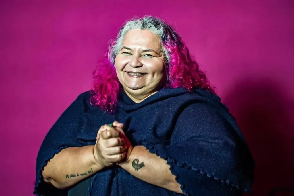 A Arte de Contar Histórias: Karla Martins e a Conexão com a Natureza A Arte de Contar Histórias: Karla Martins e a Conexão com a Natureza