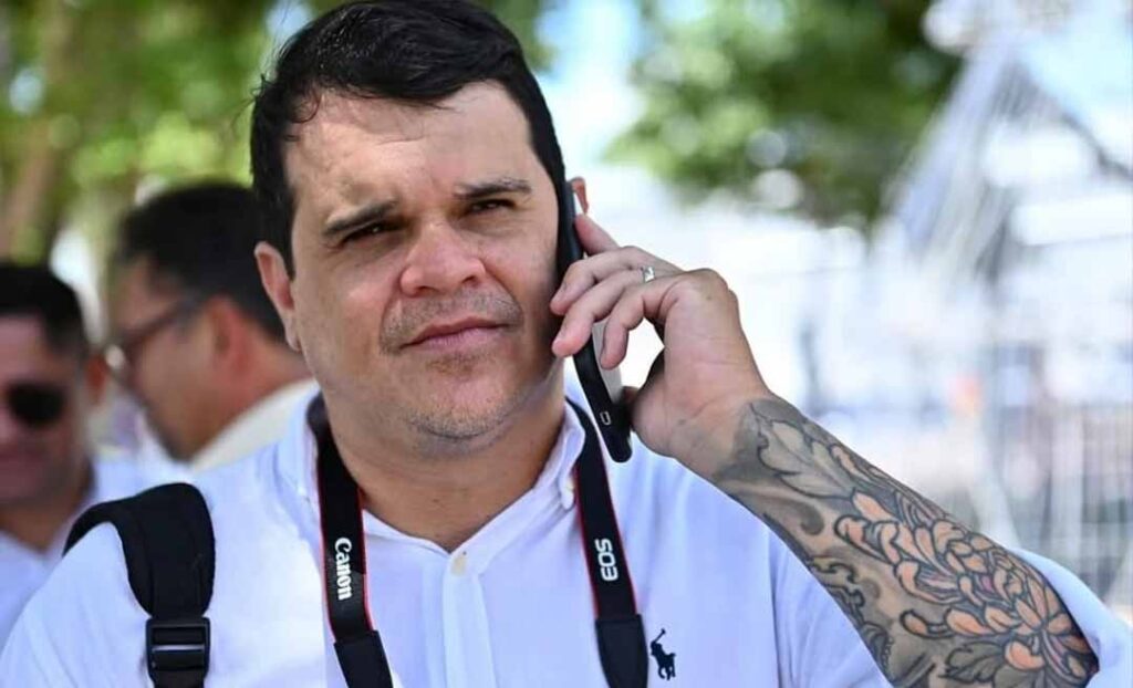 A Política da Conveniência: Reflexões sobre o Jornalismo no Acre A Política da Conveniência: Reflexões sobre o Jornalismo no Acre