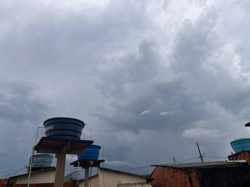 Alerta Laranja: Quinze Cidades do Acre Sob Risco de Chuvas Intensas Alerta Laranja: Quinze Cidades do Acre Sob Risco de Chuvas Intensas