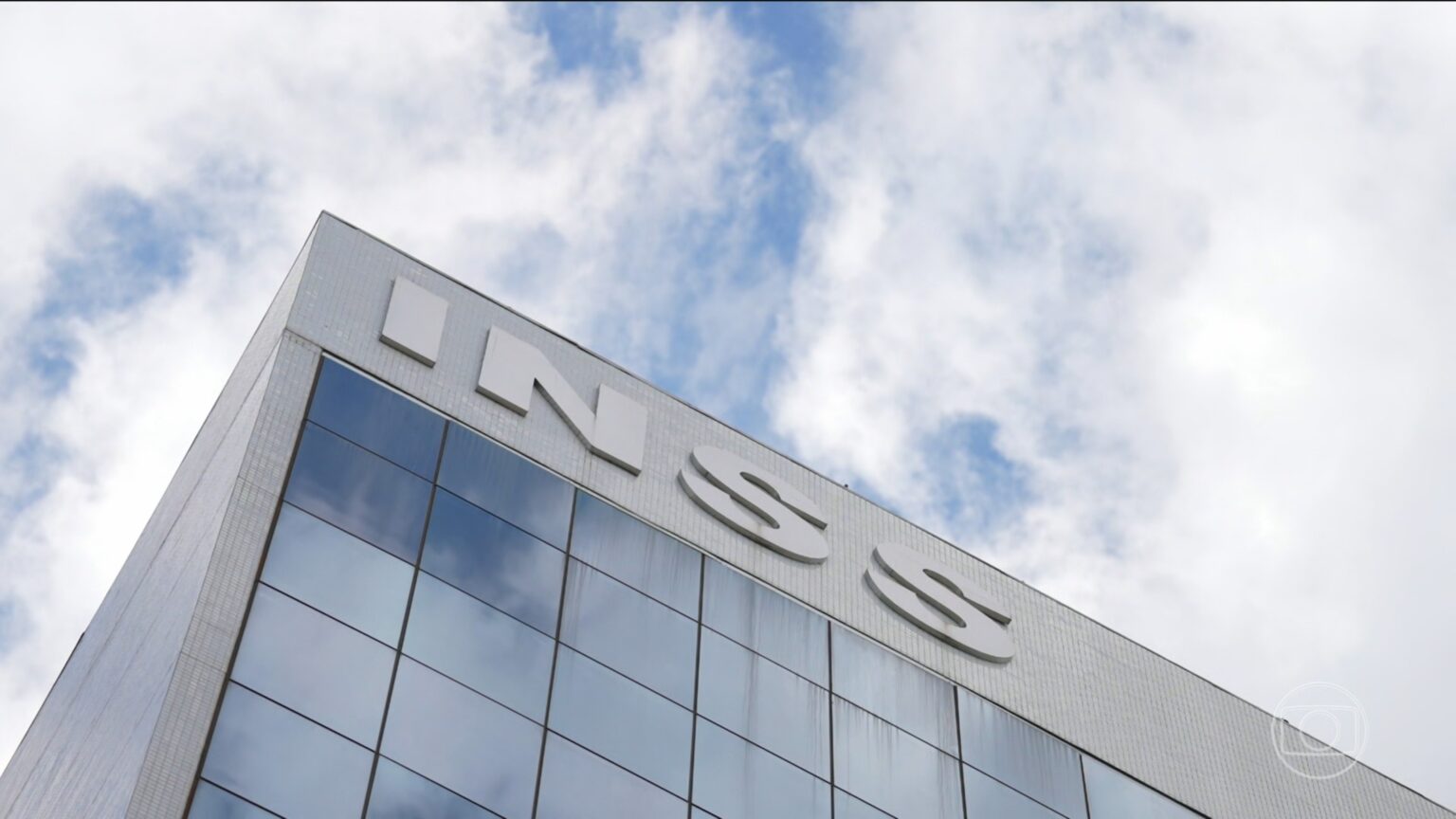 Aposentados no Acre: 80 mil receberão 13º salário antecipado pelo INSS Aposentados no Acre: 80 mil receberão 13º salário antecipado pelo INSS