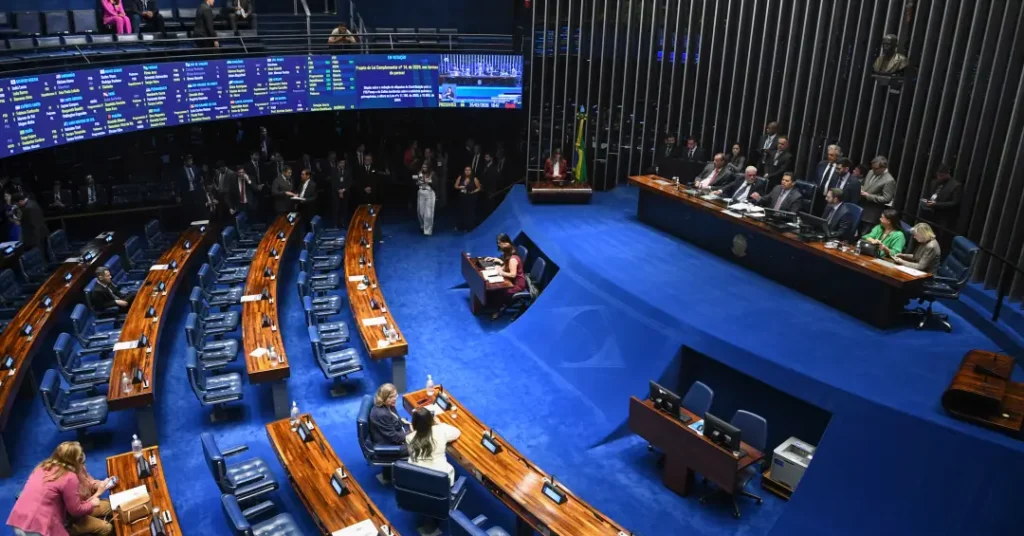 Candidatos Favoritos ao Senado em 2026: Resultados de Pesquisas em 17 Estados