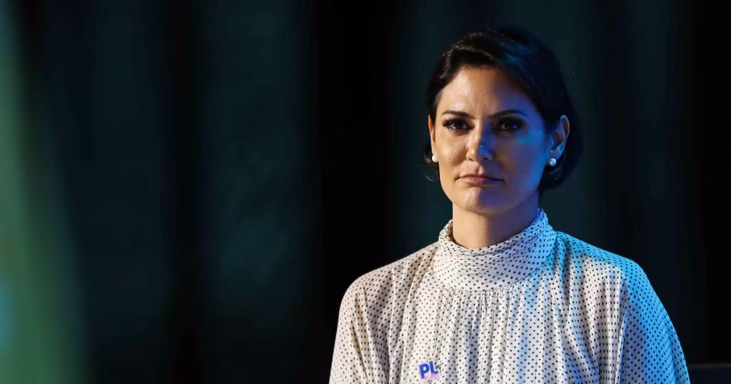 Declínio de Ibaneis Eleva Michelle Bolsonaro como Líder da Direita no DF Declínio de Ibaneis Eleva Michelle Bolsonaro como Líder da Direita no DF