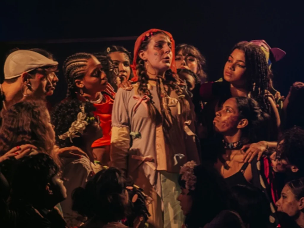 Formação Cênica Gratuita: Jovens se Unem nas Fábricas de Cultura de SP Formação Cênica Gratuita: Jovens se Unem nas Fábricas de Cultura de SP